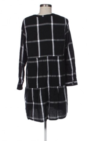 Kleid Janina, Größe M, Farbe Mehrfarbig, Preis € 14,77