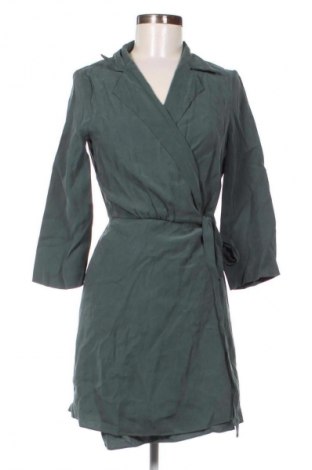 Kleid Mango, Größe M, Farbe Grün, Preis 11,04 €