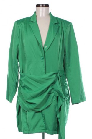 Kleid Pretty Little Thing, Größe XL, Farbe Grün, Preis 15,99 €