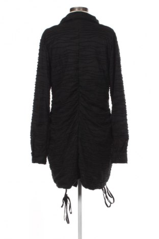 Kleid Pretty Little Thing, Größe XL, Farbe Mehrfarbig, Preis 16,99 €