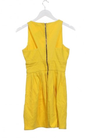 Šaty  Pull&Bear, Velikost S, Barva Žlutá, Cena  366,00 Kč