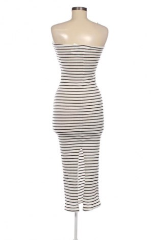 Kleid Pull&Bear, Größe XS, Farbe Mehrfarbig, Preis € 14,99