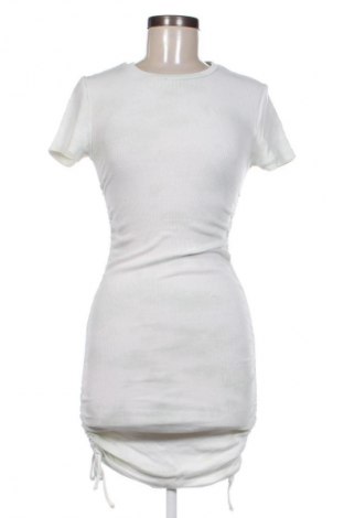 Φόρεμα Pull&Bear, Μέγεθος M, Χρώμα Πολύχρωμο, Τιμή 11,99 €