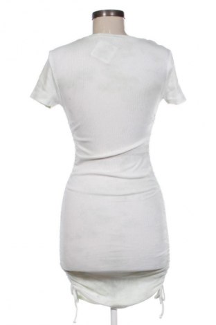 Φόρεμα Pull&Bear, Μέγεθος M, Χρώμα Πολύχρωμο, Τιμή 11,99 €