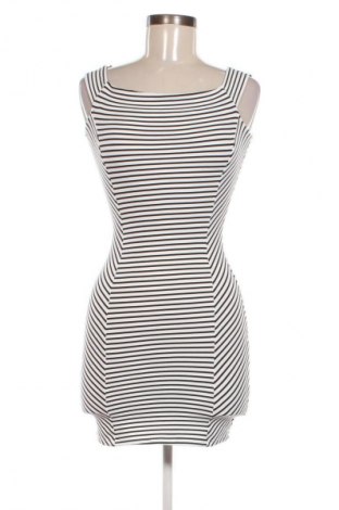 Sukienka Pull&Bear, Rozmiar M, Kolor Kolorowy, Cena 66,67 zł
