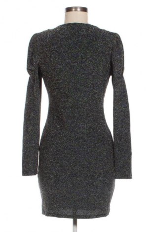 Kleid Pull&Bear, Größe L, Farbe Mehrfarbig, Preis 14,83 €