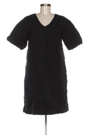 Kleid Saint Tropez, Größe M, Farbe Schwarz, Preis 30,99 €