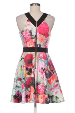 Sukienka Ted Baker, Rozmiar M, Kolor Kolorowy, Cena 772,41 zł