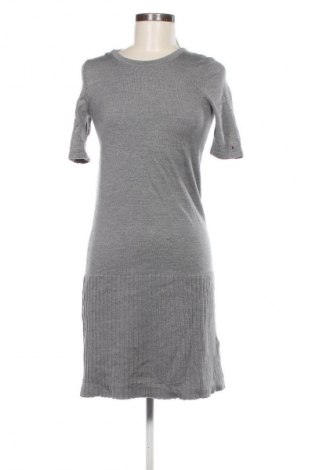 Ruha Tommy Hilfiger, Méret XS, Szín Szürke, Ár 28 859 Ft