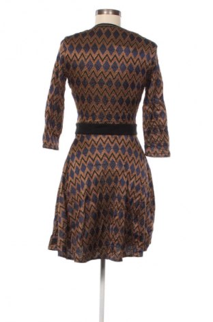 Рокля Trussardi Jeans, Размер M, Цвят Многоцветен, Цена 53,99 лв.
