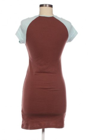 Kleid Urban Outfitters, Größe M, Farbe Mehrfarbig, Preis 24,48 €