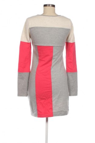 Šaty  Vero Moda, Velikost M, Barva Vícebarevné, Cena  342,00 Kč