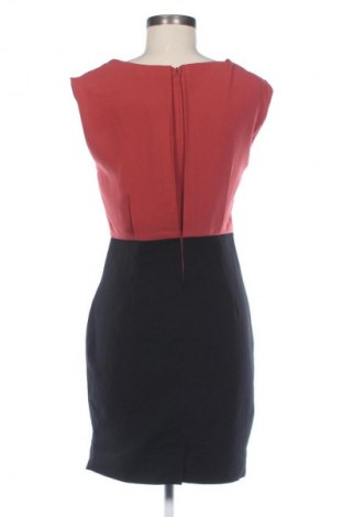 Kleid Vero Moda, Größe M, Farbe Mehrfarbig, Preis 33,86 €
