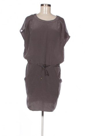 Šaty  Vero Moda, Velikost M, Barva Šedá, Cena  528,00 Kč