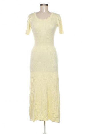 Рокля Zara, Размер M, Цвят Жълт, Цена 33,99 лв.