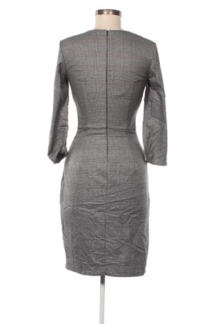 Рокля Zara, Размер XS, Цвят Многоцветен, Цена 27,99 лв.