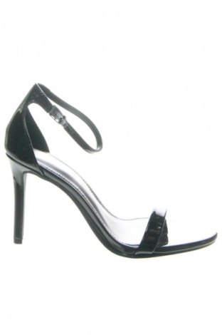 Sandále Madden Girl, Veľkosť 37, Farba Čierna, Cena  69,95 €
