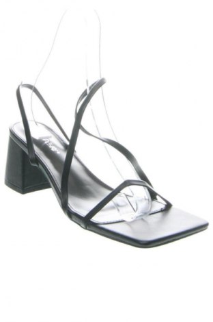 Σανδάλια Public Desire, Μέγεθος 39, Χρώμα Μαύρο, Τιμή 31,99 €