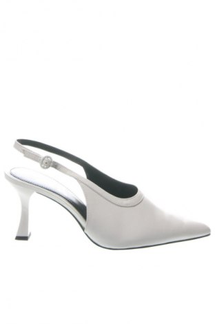 Sandale Zara, Mărime 40, Culoare Alb, Preț 171,99 Lei