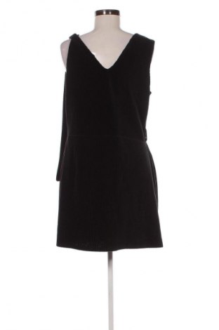 Dámské šaty s tráky F&F, Velikost XL, Barva Černá, Cena  198,00 Kč