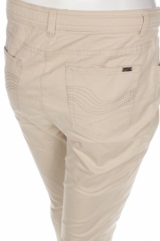 Дамски панталон Canda, Размер L, Цвят Бежов, Цена 10,45 лв.