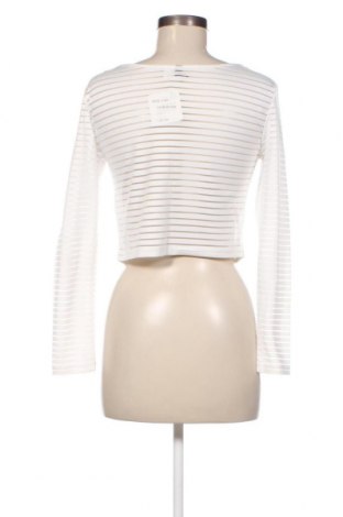 Γυναικεία μπλούζα H&M Divided, Μέγεθος M, Χρώμα Λευκό, Τιμή 9,72 €