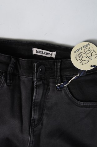 Дамски дънки Garcia Jeans, Размер XS, Цвят Черен, Цена 87,00 лв.