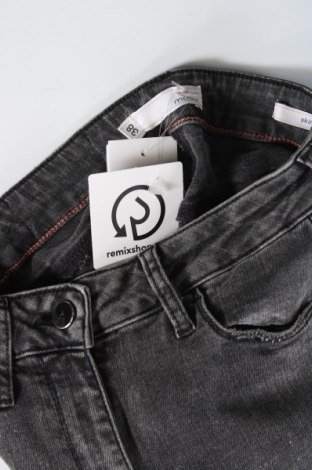 Dámske džínsy  Motivi, Veľkosť XS, Farba Sivá, Cena  56,19 €
