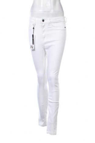 Damen Jeans Noisy May, Größe S, Farbe Weiß, Preis 5,22 €