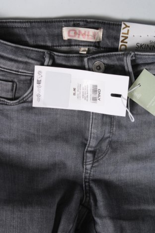 Dámske džínsy  ONLY, Veľkosť XS, Farba Sivá, Cena  7,36 €