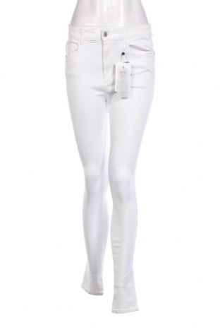 Damen Jeans ONLY Carmakoma, Größe L, Farbe Weiß, Preis 35,05 €