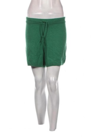 Дамски къс панталон, Размер M, Цвят Зелен, Цена 12,40 лв.