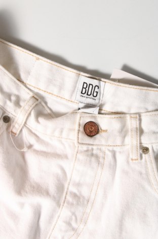 Damen Shorts BDG, Größe S, Farbe Weiß, Preis 37,11 €
