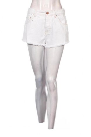 Γυναικείο κοντό παντελόνι BDG, Μέγεθος S, Χρώμα Λευκό, Τιμή 3,34 €