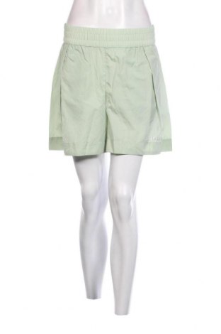 Pantaloni scurți de femei Collusion, Mărime S, Culoare Verde, Preț 21,32 Lei