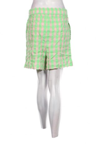 Damen Shorts Collusion, Größe S, Farbe Mehrfarbig, Preis € 3,90
