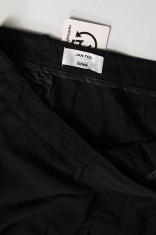 Дамски къс панталон Dan Fox X About You, Размер L, Цвят Черен, Цена 72,00 лв.
