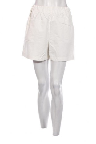 Γυναικείο κοντό παντελόνι Jacqueline De Yong, Μέγεθος M, Χρώμα Λευκό, Τιμή 6,71 €