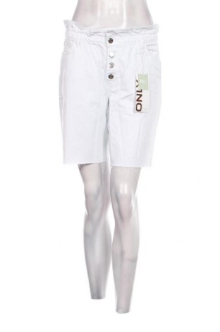 Дамски къс панталон ONLY, Размер S, Цвят Бял, Цена 12,80 лв.