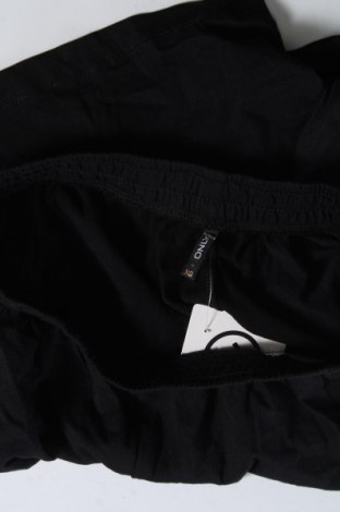 Pantaloni scurți de femei ONLY, Mărime XS, Culoare Negru, Preț 25,00 Lei
