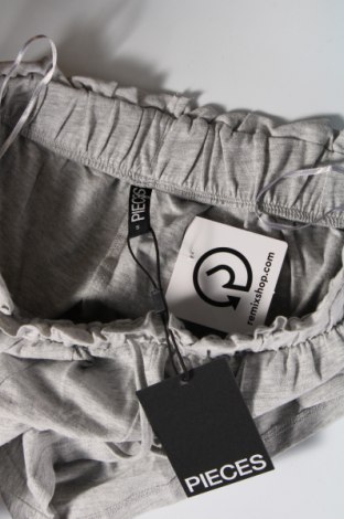 Damen Shorts Pieces, Größe S, Farbe Grau, Preis 4,15 €