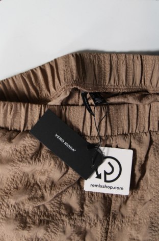 Pantaloni scurți de femei Vero Moda, Mărime S, Culoare Maro, Preț 27,63 Lei
