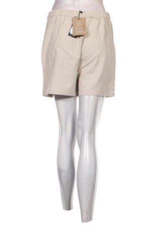 Дамски къс панталон Vero Moda, Размер M, Цвят Бежов, Цена 9,20 лв.