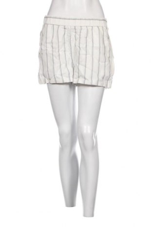 Дамски къс панталон Vero Moda, Размер M, Цвят Многоцветен, Цена 9,60 лв.