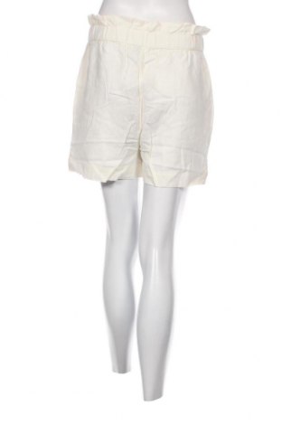 Γυναικείο κοντό παντελόνι Vero Moda, Μέγεθος M, Χρώμα Λευκό, Τιμή 14,64 €