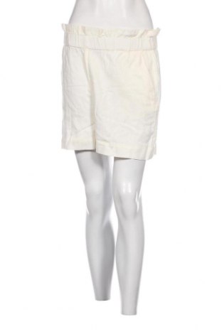 Γυναικείο κοντό παντελόνι Vero Moda, Μέγεθος M, Χρώμα Λευκό, Τιμή 13,40 €