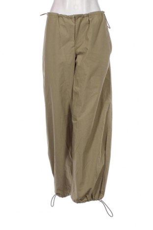 Дамски панталон, Размер L, Цвят Зелен, Цена 15,18 лв.