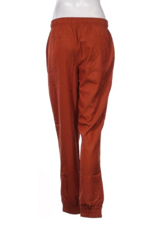 Дамски панталон B.Young, Размер S, Цвят Кафяв, Цена 10,20 лв.