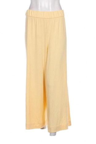 Дамски панталон Monki, Размер XL, Цвят Жълт, Цена 15,68 лв.