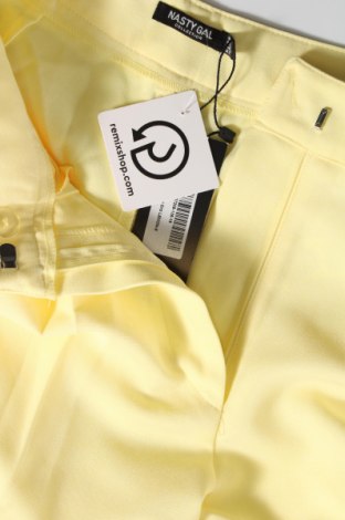 Γυναικείο παντελόνι Nasty Gal, Μέγεθος XS, Χρώμα Κίτρινο, Τιμή 44,85 €